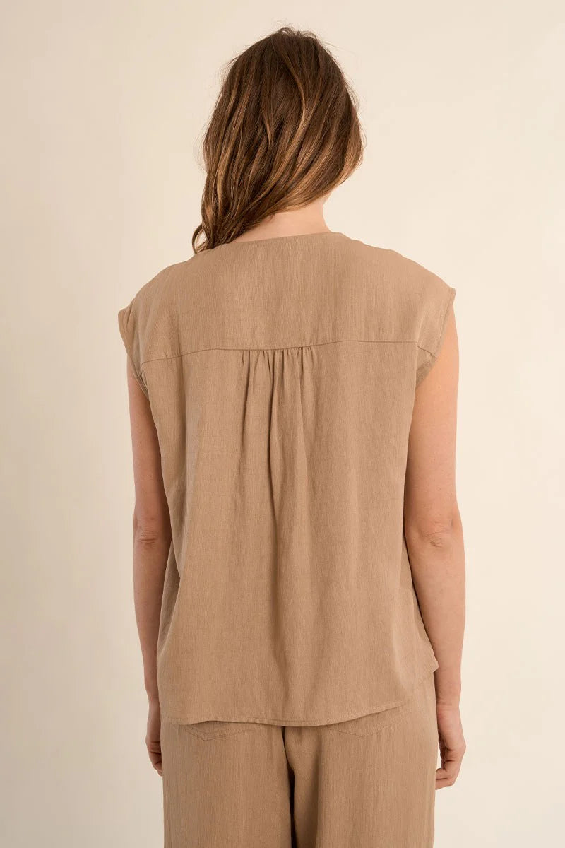 SANDSTONE BREEZE BLOUSE TOP IN BEIGE-CARDIGAN-MODE-Couture-Boutique-Womens-Clothing