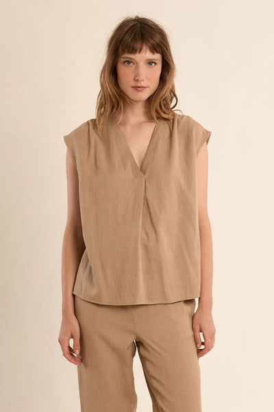 SANDSTONE BREEZE BLOUSE TOP IN BEIGE-CARDIGAN-MODE-Couture-Boutique-Womens-Clothing