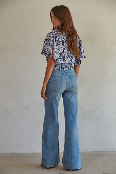 BETSY FLORAL RUCHED TOP IN BLUE-Tops-MODE-Couture-Boutique-Womens-Clothing