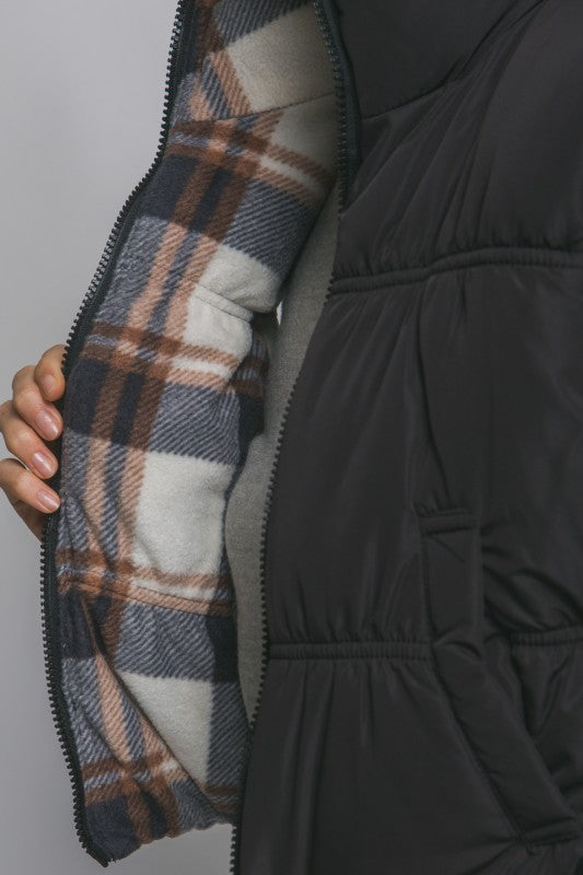 HIT THE HILLS SOLID REVERSIBLE PUFFER VEST IN BLACK-Vest-MODE-Couture-Boutique-Womens-Clothing