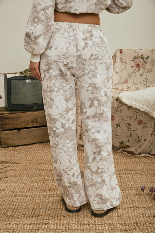 UNPHAZED FLORAL PATTERN BOXY MINERAL WASH SWEATPANTS