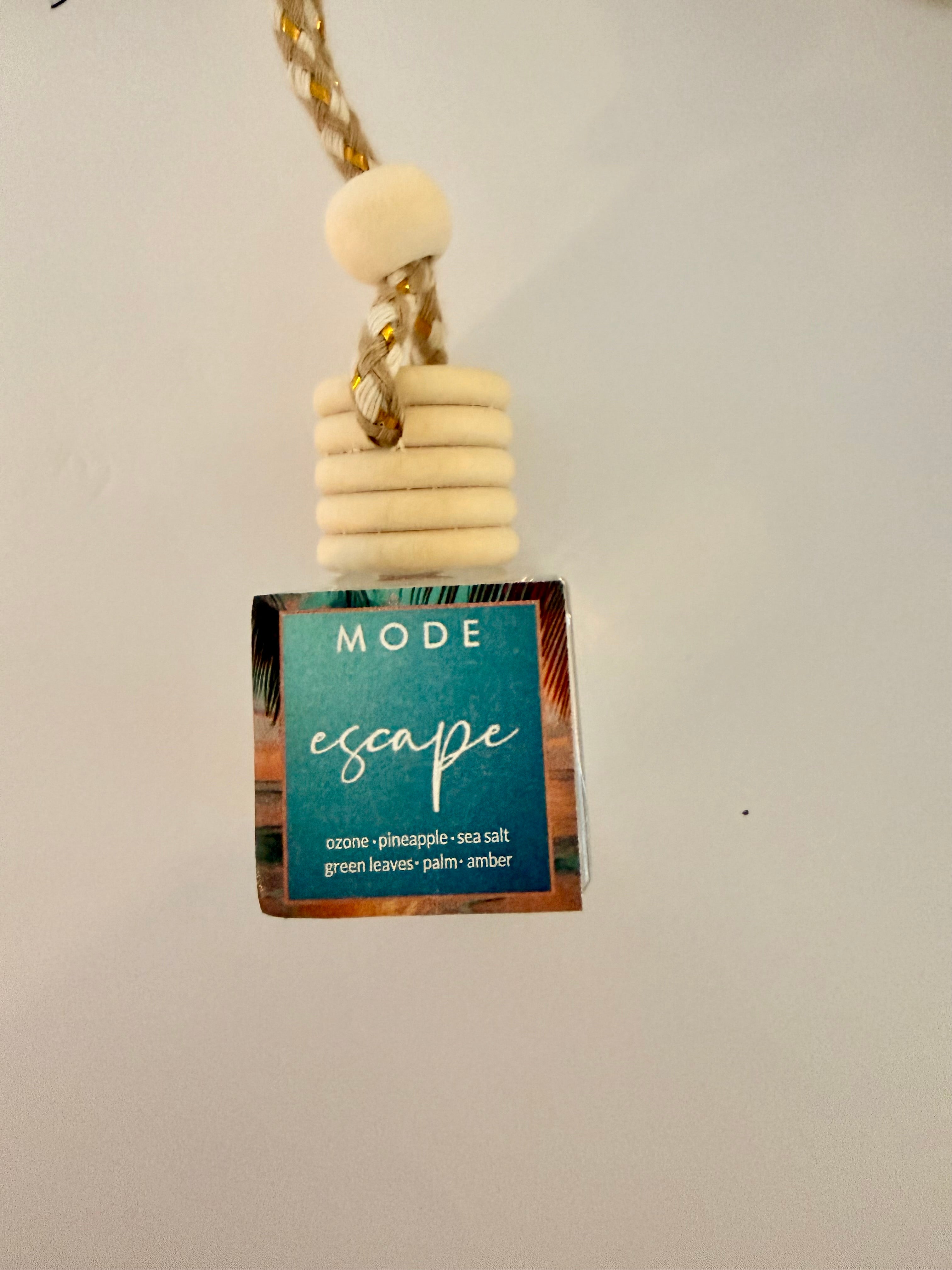 MODE CAR DIFFUSER IN SIGNATURE SCENT ESCAPE-Car Freshener-MODE-Couture-Boutique-Womens-Clothing