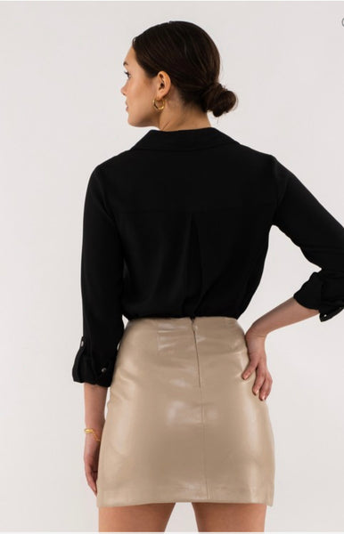 HALSEY COLLARED BUTTON UP WOVEN TOP IN BLACK-Tops-MODE-Couture-Boutique-Womens-Clothing