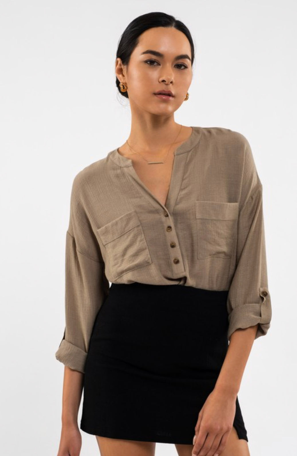 SHAYNA SPLIT NECK FRONT ROLL UP SLEEVE TOP IN OLIVE-Tops-MODE-Couture-Boutique-Womens-Clothing