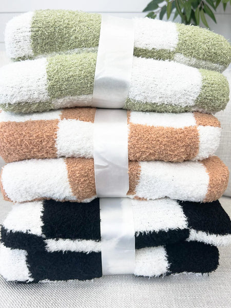 CHECKERED PLUSH BLANKET (MULTI COLORS)-Blanket-MODE-Couture-Boutique-Womens-Clothing