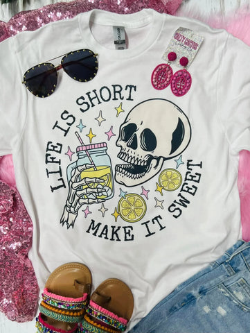 LIFE IS SHORT GRAPHIC TEE IN WHITE-MODE-Couture-Boutique-Womens-Clothing