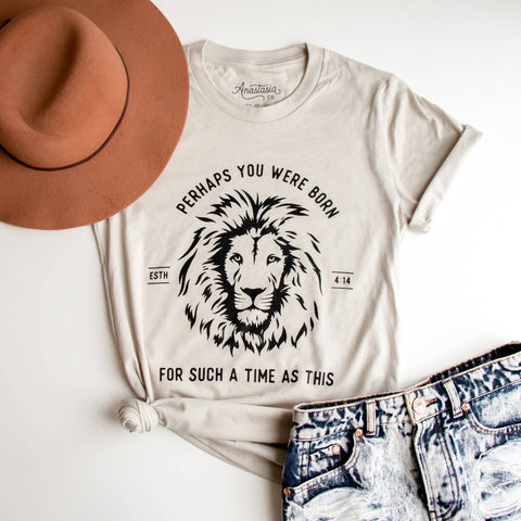 FOR SUCH A TIME AS THIS ESTHER LION GRAPHIC TEE IN LIGHT GRAY-Graphic Tees-MODE-Couture-Boutique-Womens-Clothing
