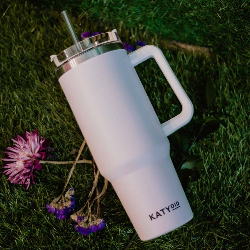 40 OZ TUMBLER WITH HANDLE IN WHITE-MODE-Couture-Boutique-Womens-Clothing