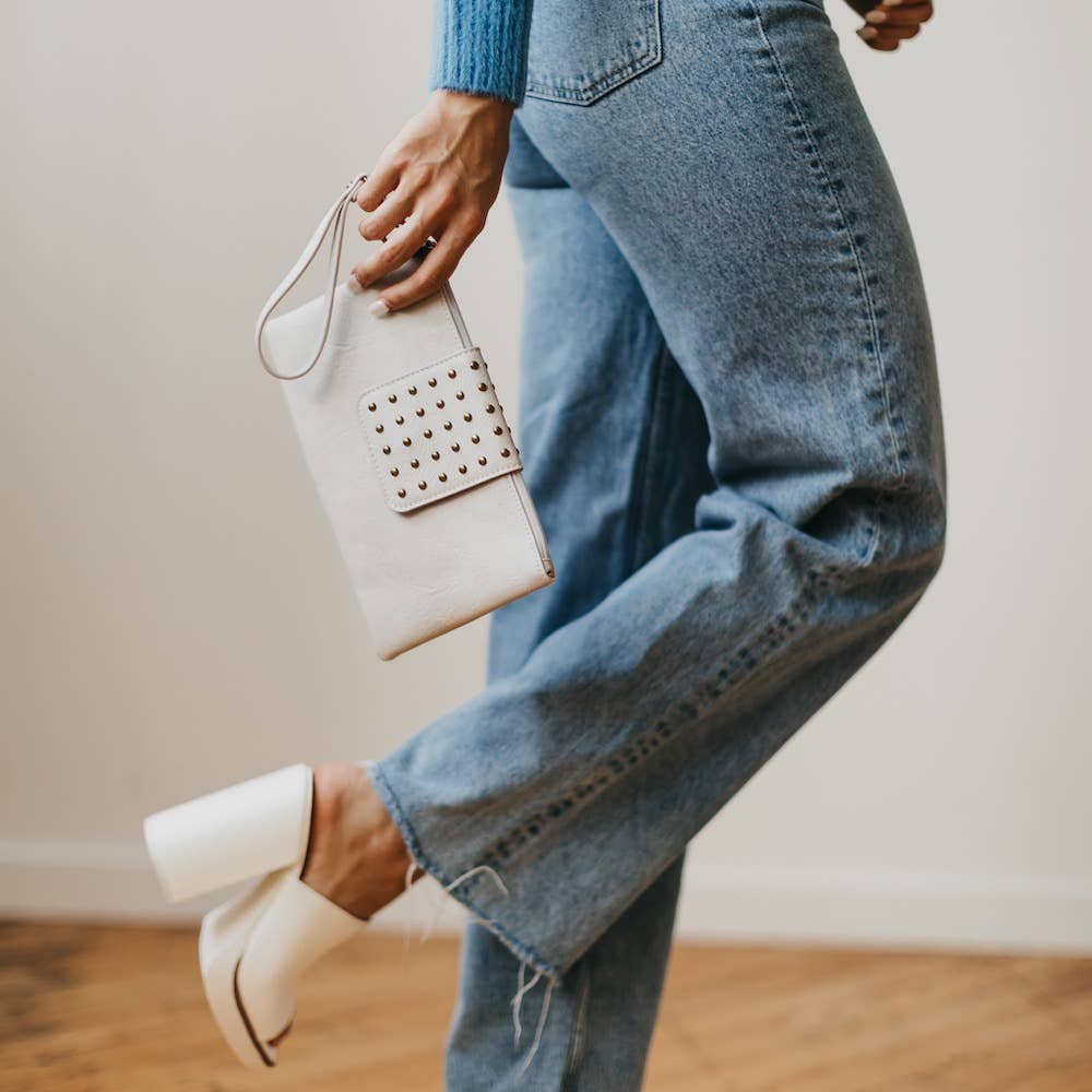 RIVIERA MAYA RIVET CLUTCH IN CREAM-MODE-Couture-Boutique-Womens-Clothing